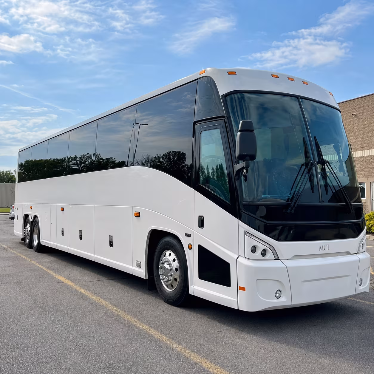 smooth festival buses for the dayton air show and outdoor events
